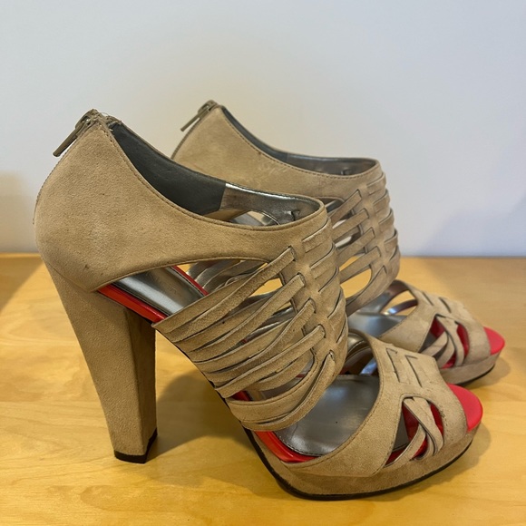 Calvin Klein Dail Platform Heel Sandal - Picture 4 of 6